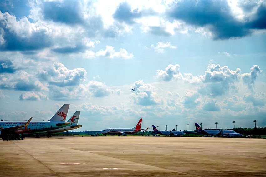 機場停機坪。（長春龍嘉國際機場供圖）