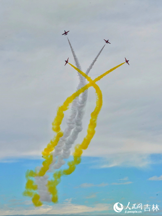 8月26日，“2022年空軍航空開放活動·長春航空展”正式開幕。人民網 李洋 攝