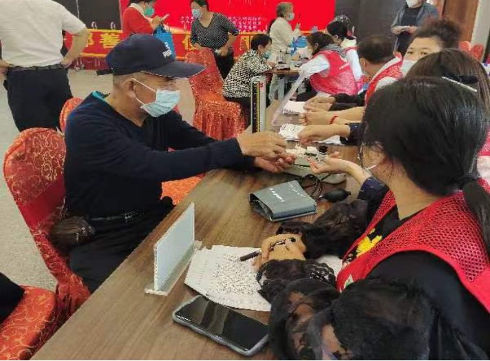 榆樹市為獨居空巢老人提供免費健康義診等服務。