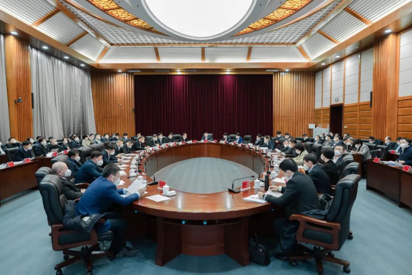 1月28日，延邊州委常委會會議召開。