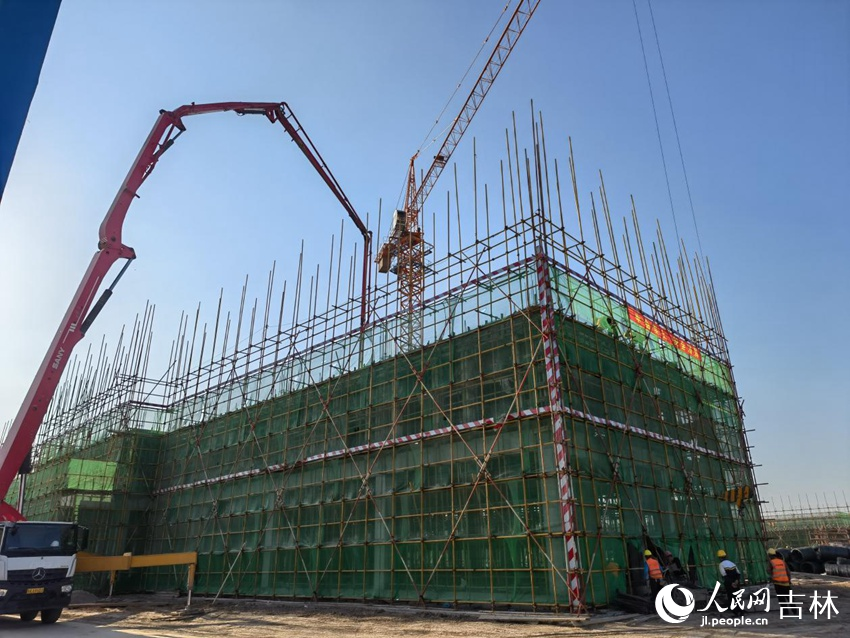德惠市新型城市央廚供應鏈（火鍋食材加工）項目。人民網記者 馬俊華攝