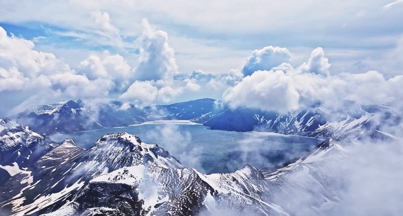 6月6日，長白山天池景觀。