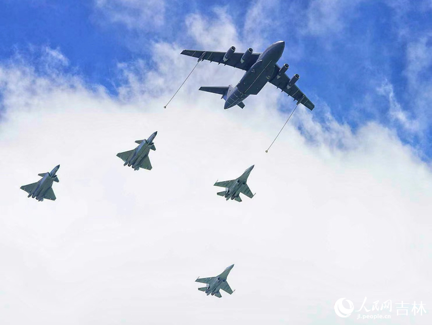 2023年空軍航空開放活動·長春航空展開幕。人民網記者 李洋攝