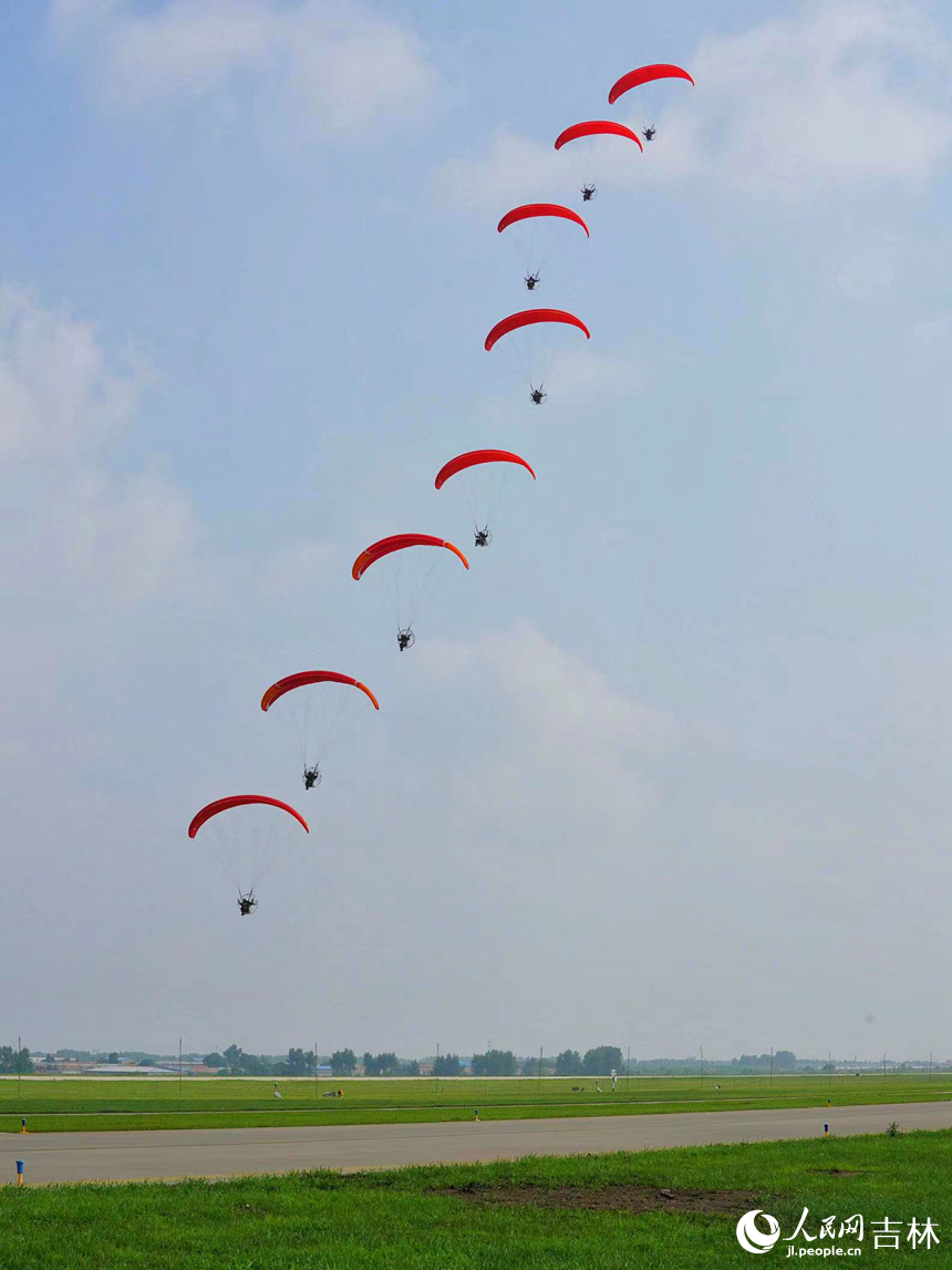 2023年空軍航空開放活動·長春航空展開幕。人民網記者 李洋攝