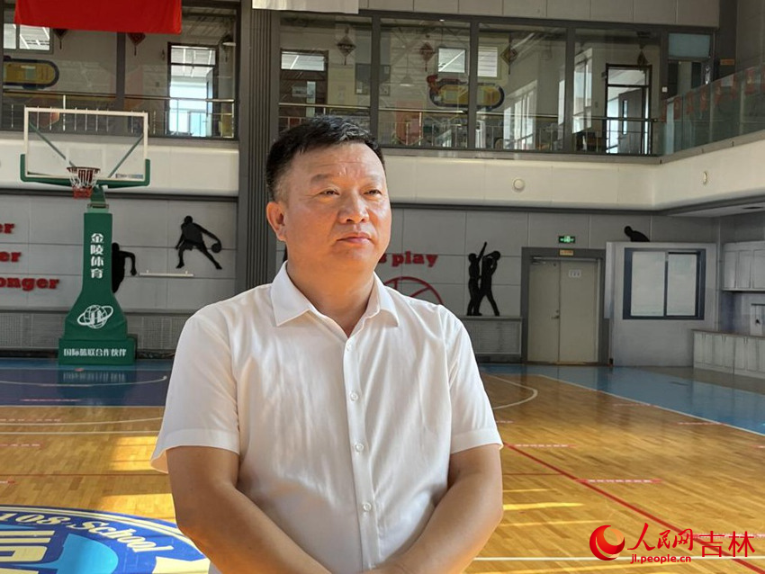 第一〇八學校校長賀同軍。實習生 尹嘉怡攝