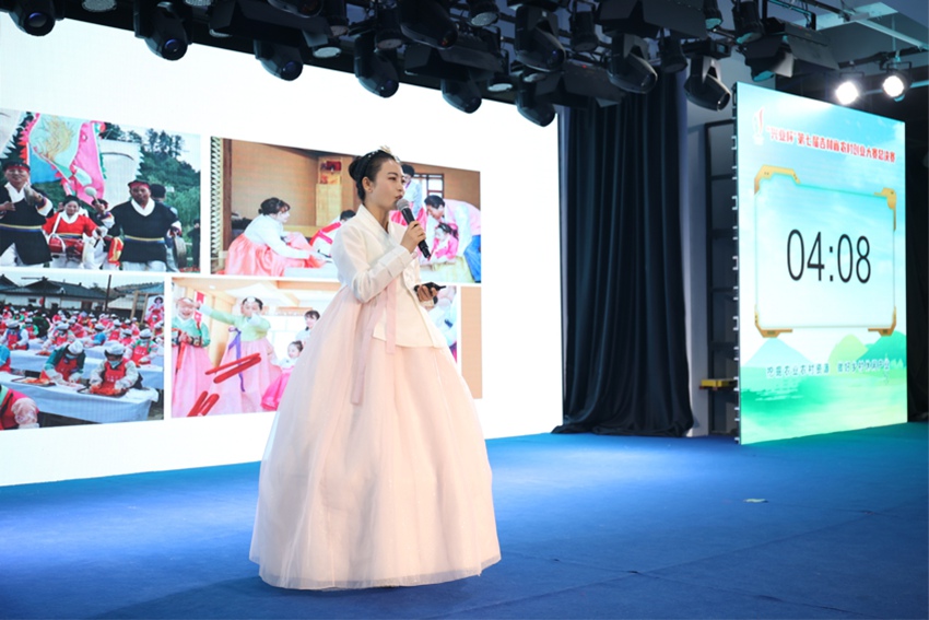 參賽選手進行路演推介。（擺渡創新工場供圖）