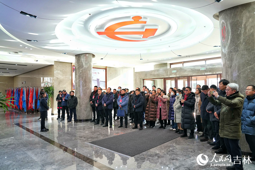 11月30日，參會嘉賓在長春社區干部學院觀摩。人民網記者 李洋攝