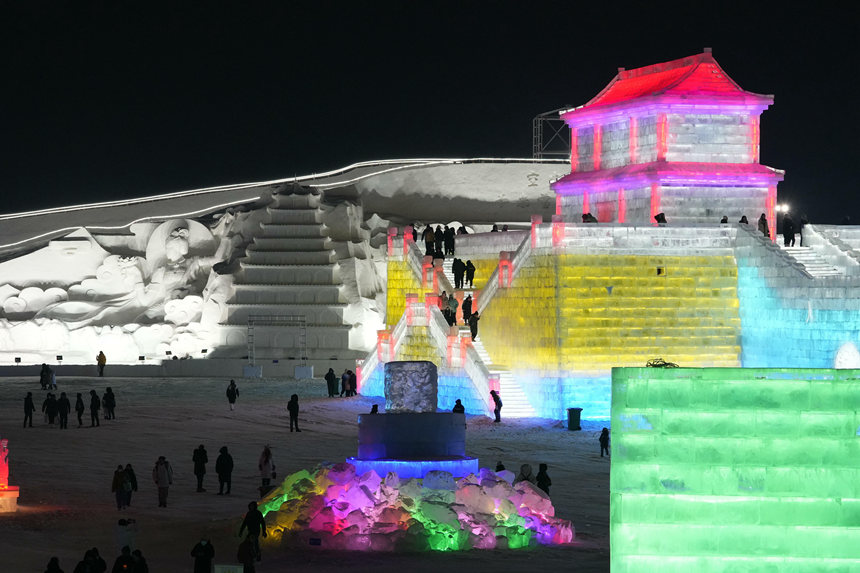 12月12日，長春冰雪新天地開門迎客。人民網記者 李洋攝