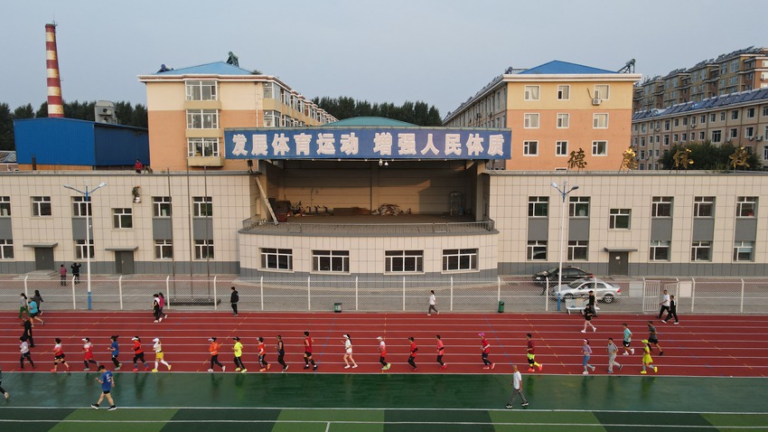 一個個晨練的身影迸發著活力。人民網記者 李思玥攝（資料圖片）