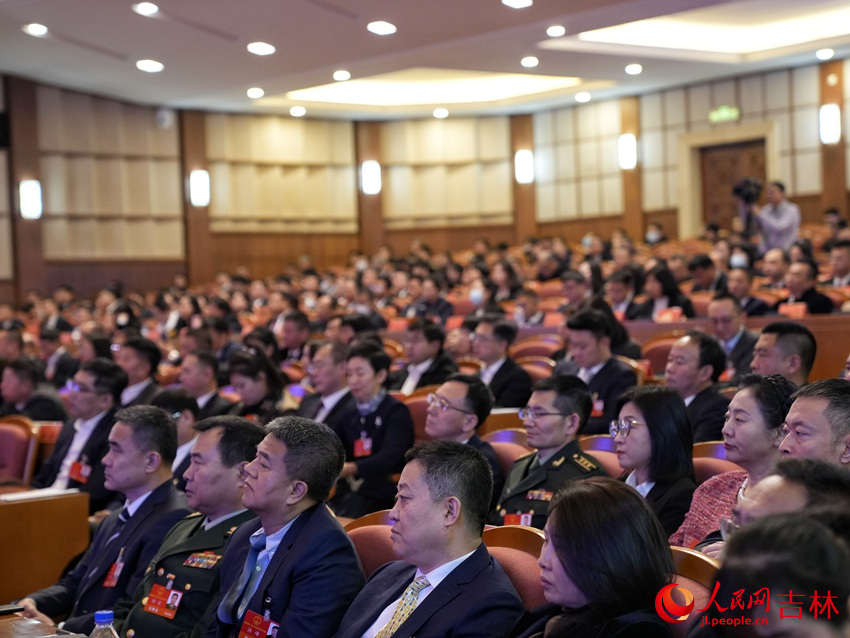 長春市第十六屆人民代表大會第三次會議閉幕。人民網記者 李洋攝