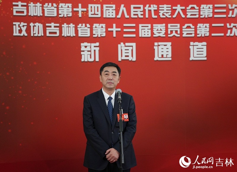 吉林省政協委員、長春市副市長、民建長春市委會主委曹武。人民網記者 李洋攝