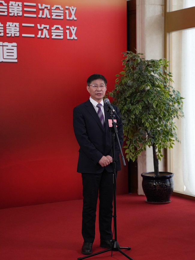 吉林省政協委員、一汽集團研發總院院長、黨委書記王德平。人民網記者李洋攝
