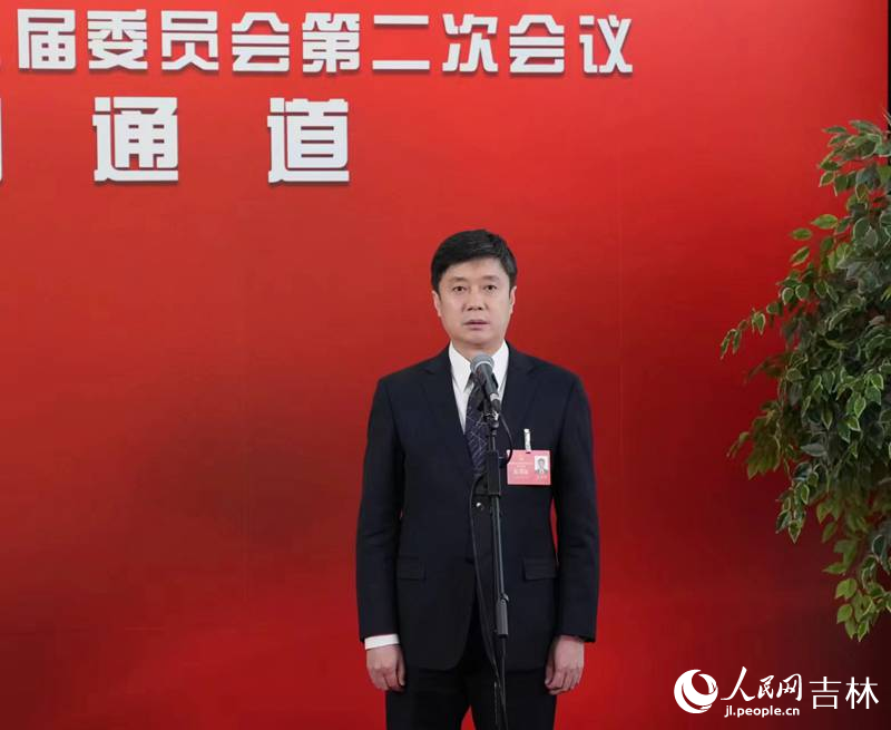 吉林省人大代表、琿春市委副書記、市長張林國。人民網記者 李洋攝
