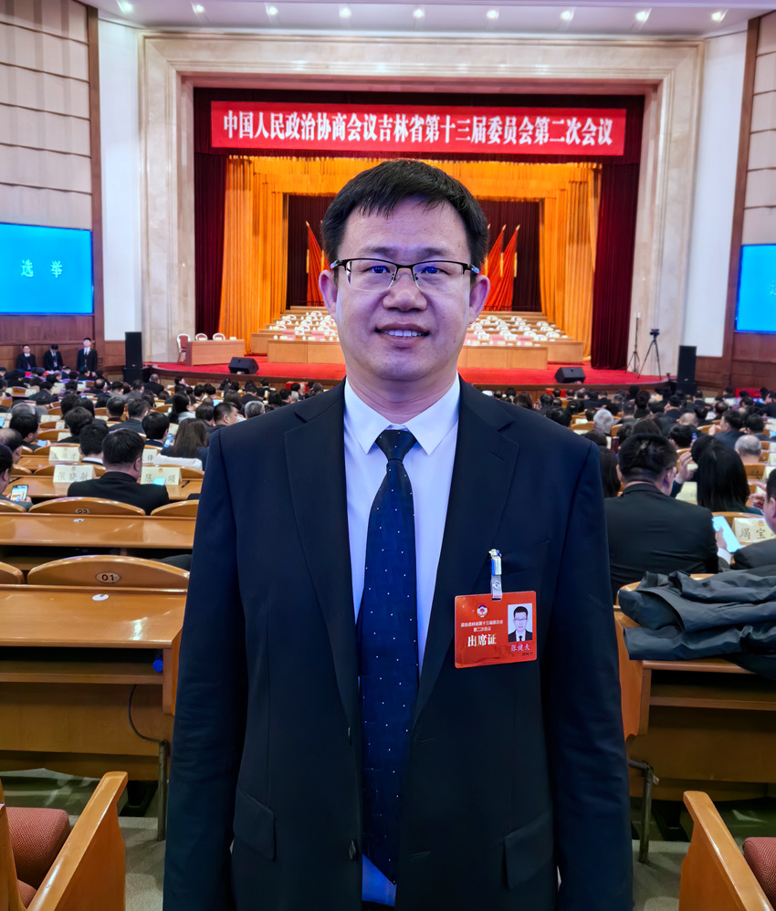 吉林省政協委員、長春理工大學化學與環境工程學院副院長張健夫。（受訪者供圖）