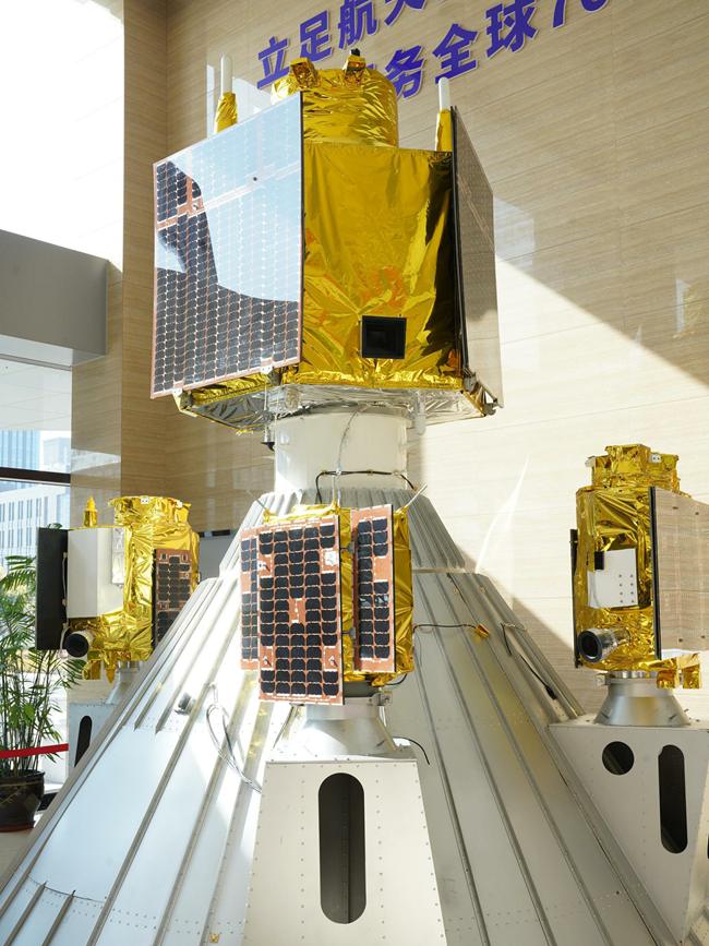 吉林一號衛星模型。人民網記者 李洋攝