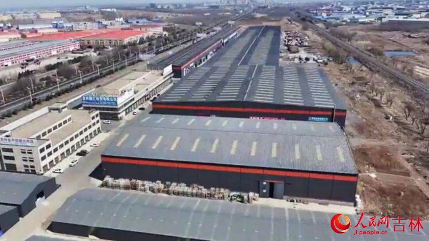 俯瞰中澳城建材大市場。石天蛟攝