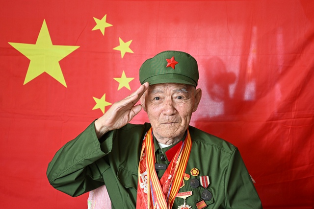 老兵徐洪英。