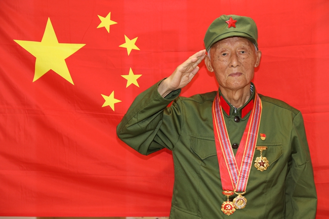 老兵安福英。