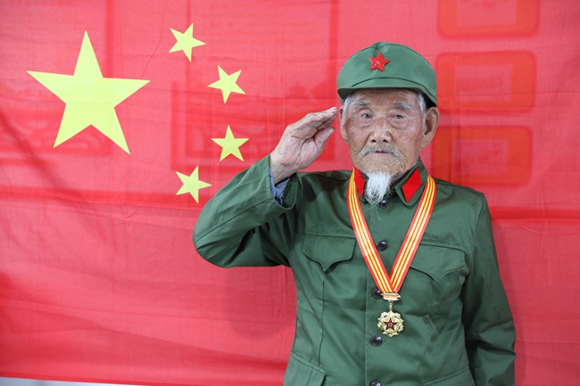 老兵杜德山。