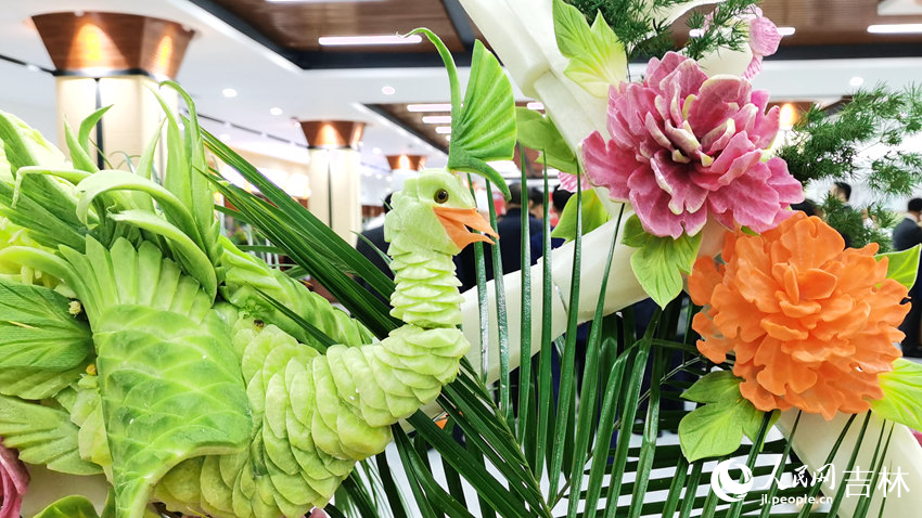 9月25日，《中國吉菜大典》發布暨全國烹飪大師進校園活動啟動儀式現場。人民網記者 王帝元攝
