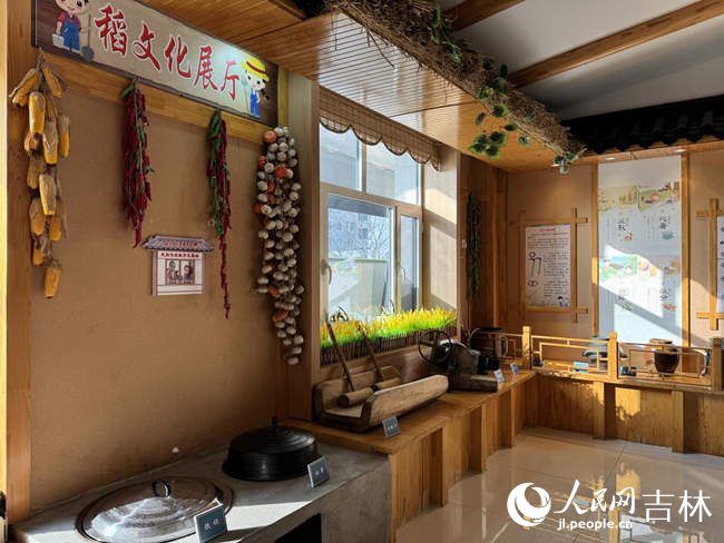 延吉市中央小學?！暗疚幕箯d”。人民網記者 李思玥攝