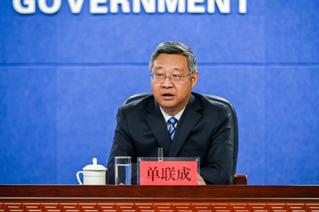 吉林省教育廳副廳長單聯成。