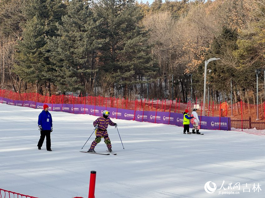 凈月潭滑雪場。人民網記者 李思玥攝