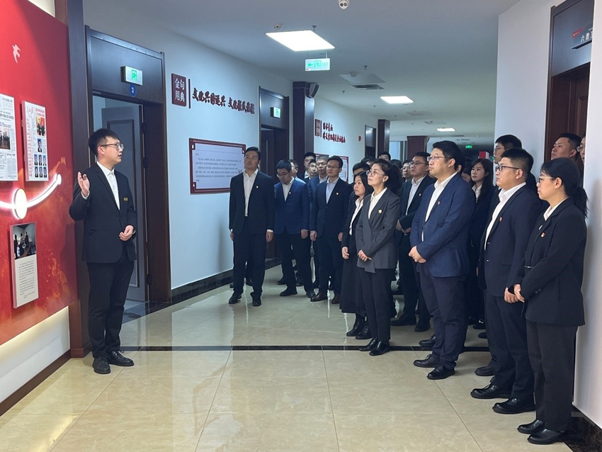 集團公司開展2024年中國一汽新任高級經理培訓。