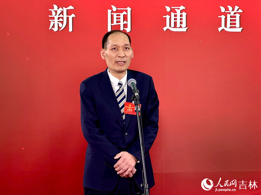 吉林省人大代表、中國一汽科技創新管理部常務副部長李紅建。人民網記者 李思玥攝