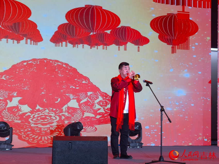 嗩吶獨奏《正月十五鬧雪燈》。人民網記者 馬俊華攝