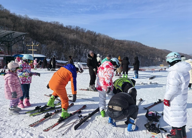 梅河口雞冠山滑雪場。