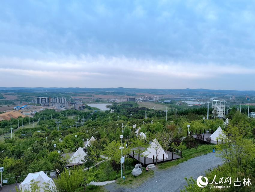 天定山旅游度假小鎮夏季露營火熱開啟。人民網記者 馬俊華攝