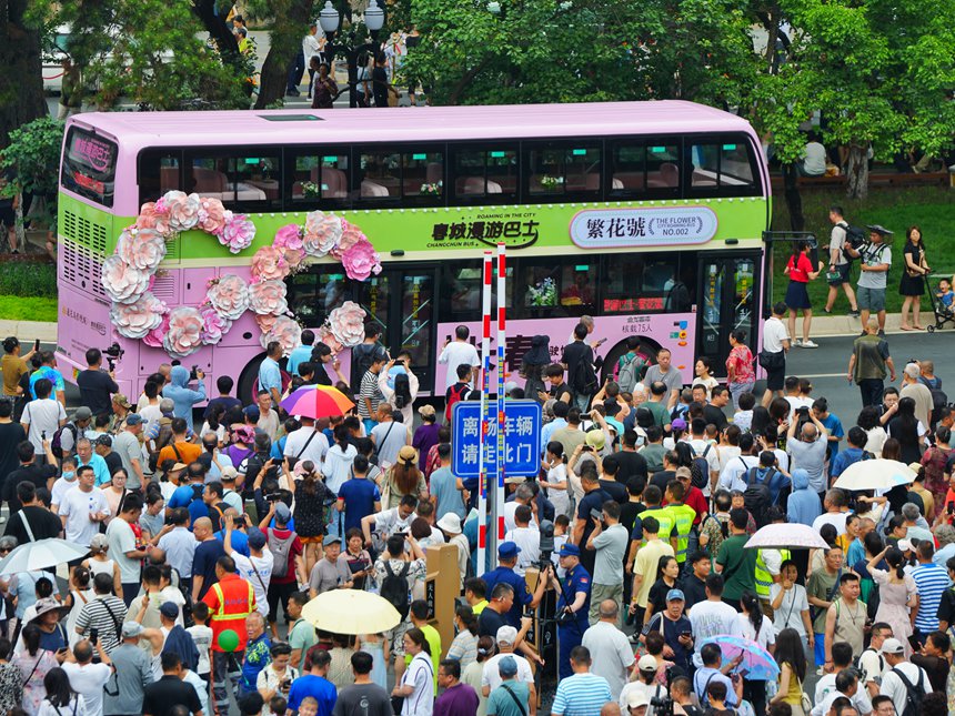 街區開街當天，長春文旅列車同步上線。人民網記者 李洋攝