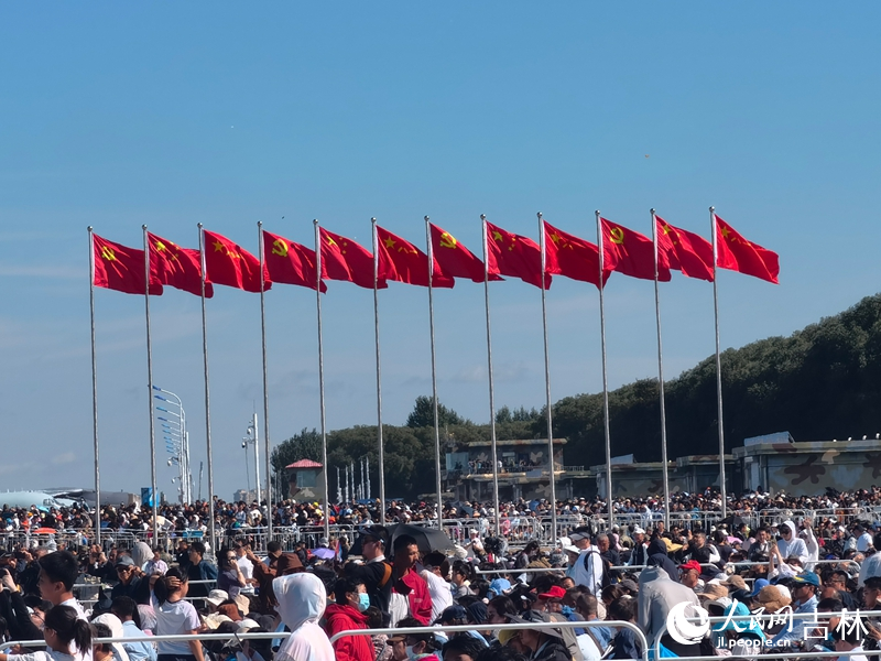 航空展人潮涌動。人民網記者 馬俊華攝