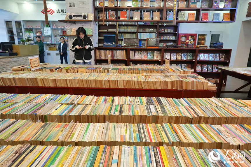 南書房?新華昨日時光書店，一場古籍修復“小課堂”