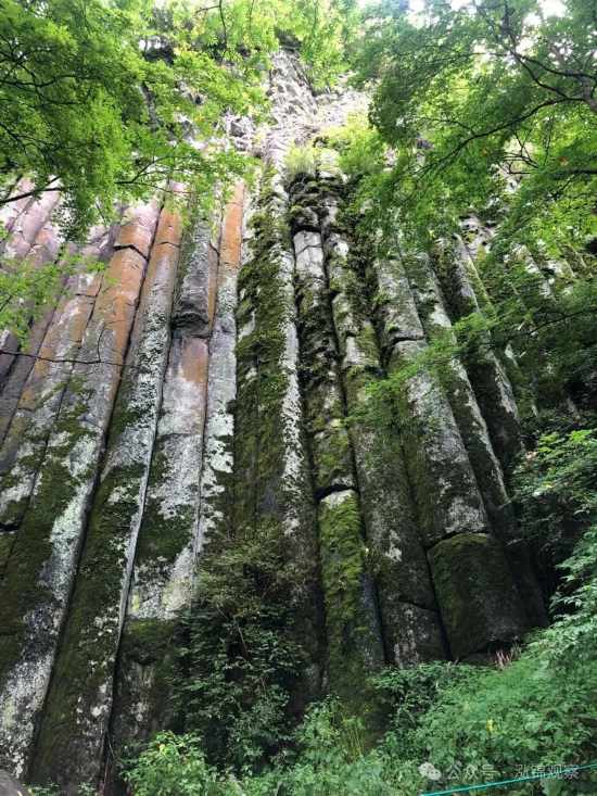 長白山火山石柱。